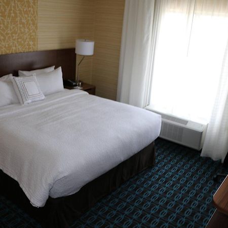 Fairfield Inn & Suites By Marriott Боулинг Грийн Екстериор снимка